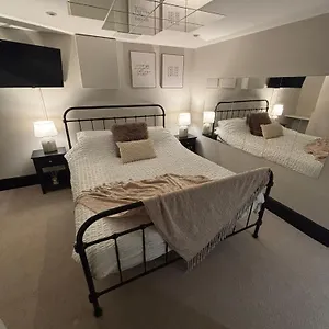 Guest house Private & Modern En-suite Town Centre Self Check-in 